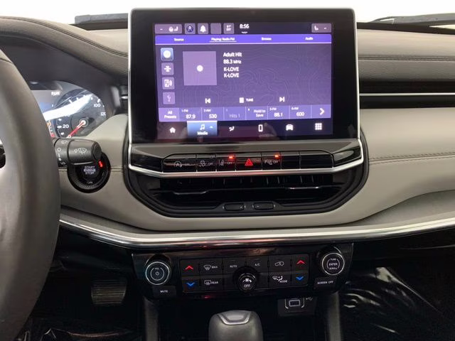 2023 Sting-Gray Clearcoat Jeep Compass Limited 4X4 SUV