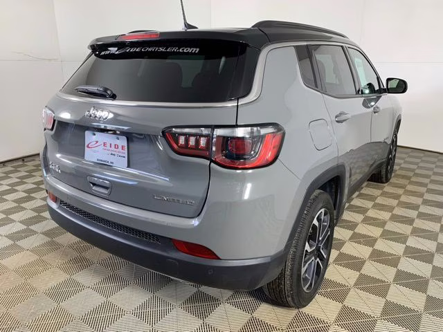 2023 Sting-Gray Clearcoat Jeep Compass Limited 4X4 SUV