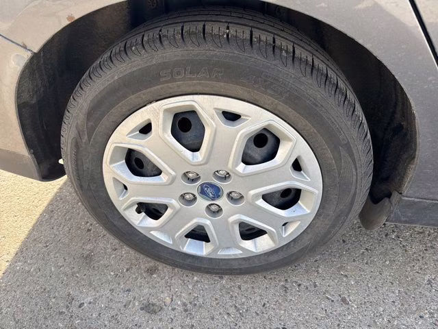 2012 Sterling Gray Metallic Ford Focus SE FWD Sedan