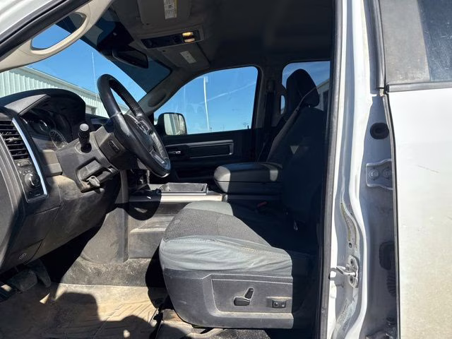 2014 Bright White Clearcoat Ram 3500 Big Horn 4X4 Truck