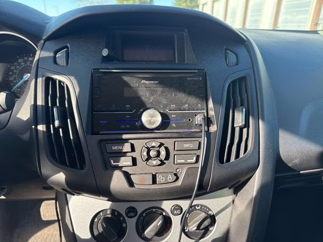 2012 Sterling Gray Metallic Ford Focus SE FWD Sedan