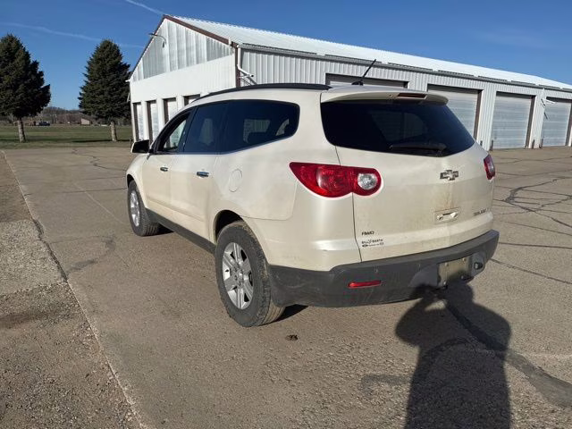 2012 White Diamond Tricoat Chevrolet Traverse 2LT AWD SUV