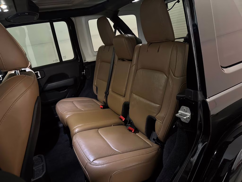 2022 Black Clearcoat Jeep Wrangler Unlimited Rubicon 4X4 SUV