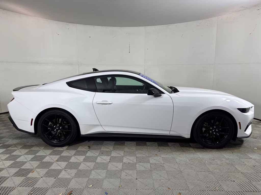 2024 Oxford White Ford Mustang EcoBoost Premium RWD Coupe