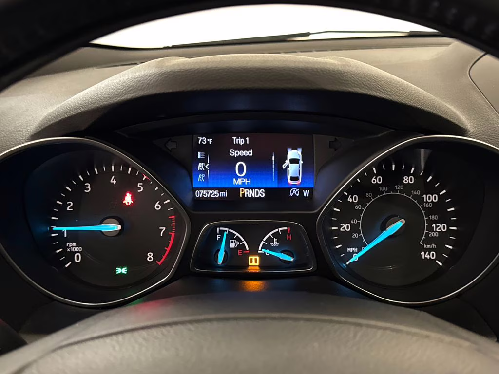 2017 Canyon Ridge Metallic Ford Escape SE FWD SUV