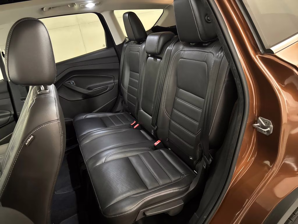 2017 Canyon Ridge Metallic Ford Escape SE FWD SUV