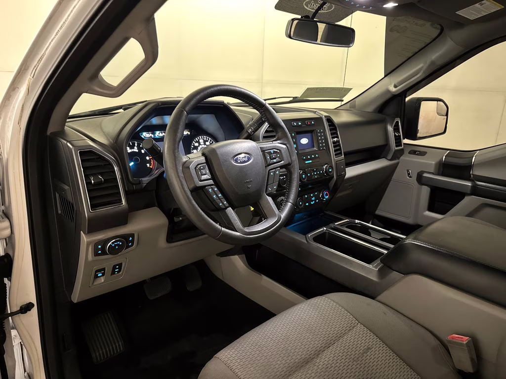 2018 Oxford White Ford F-150 XLT 4X4 Truck