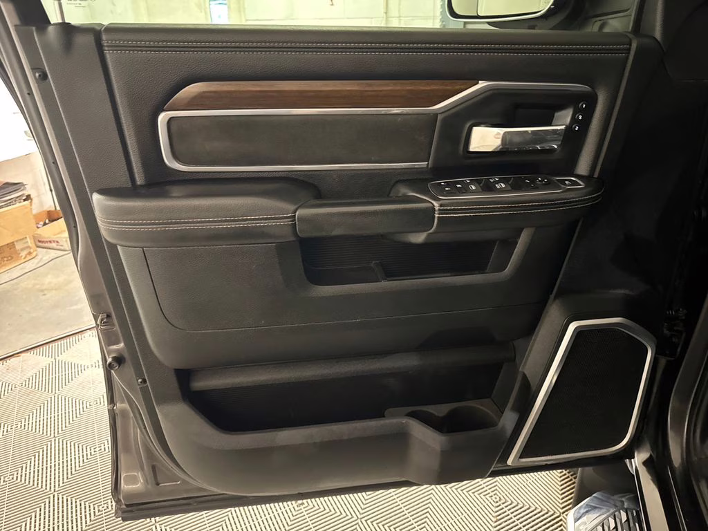 2022 Granite Crystal Metallic Clearcoat Ram 3500 Laramie 4X4 Truck