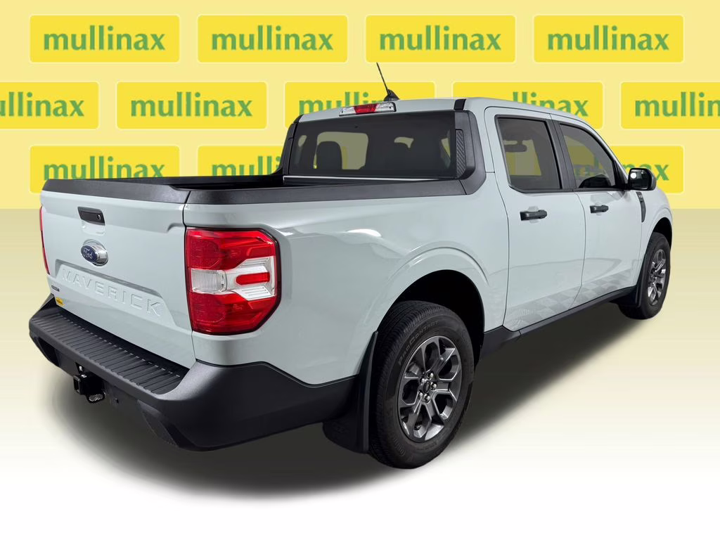 2024 Cactus Gray Ford Maverick XLT FWD Truck
