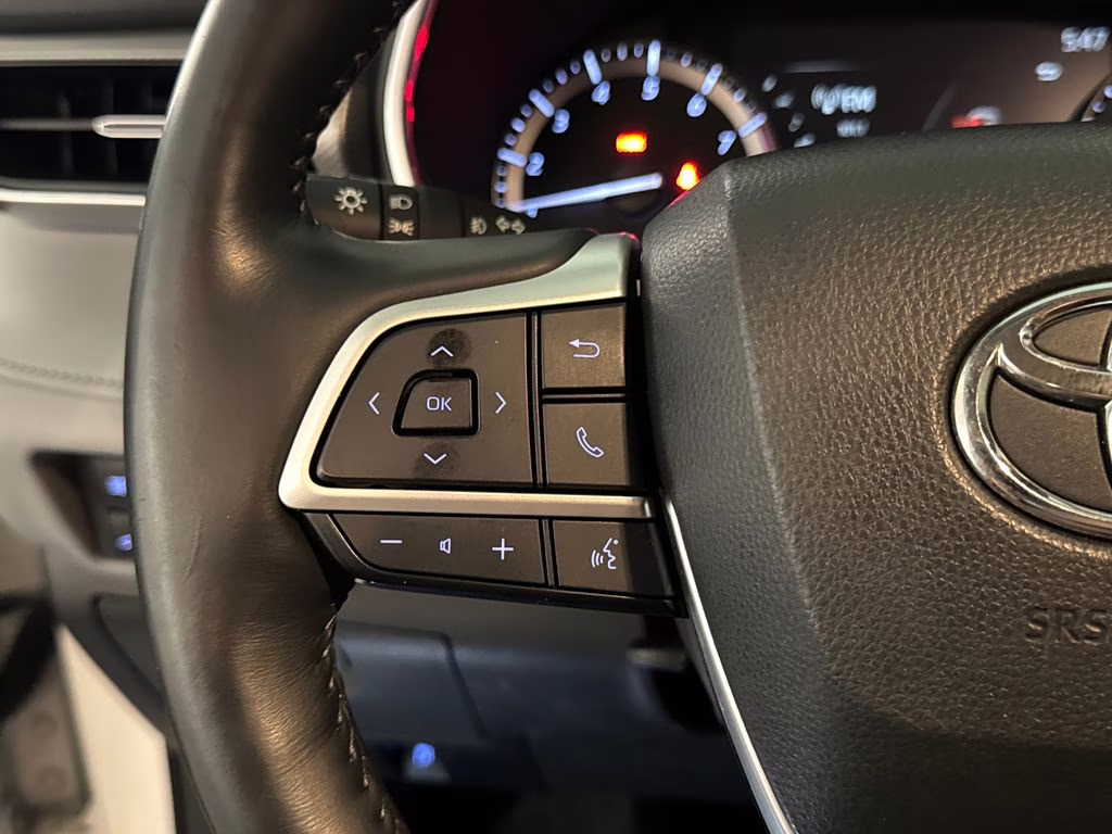 2022 Wind Chill Pearl Toyota Highlander Platinum AWD SUV