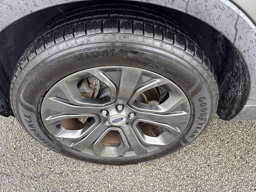 2018 Magnetic Metallic Ford Explorer Sport 4X4 SUV