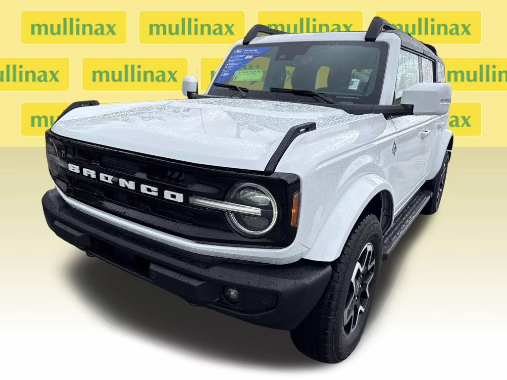 2024 Oxford White Ford Bronco Outer Banks 4X4 SUV