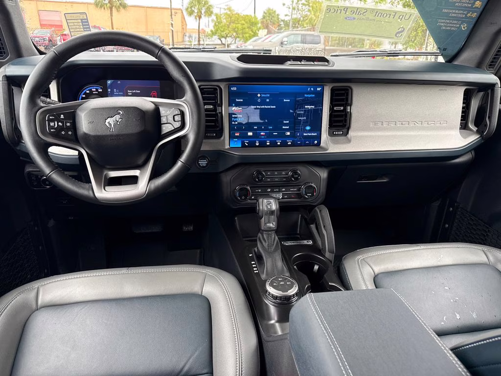 2024 Oxford White Ford Bronco Outer Banks 4X4 SUV