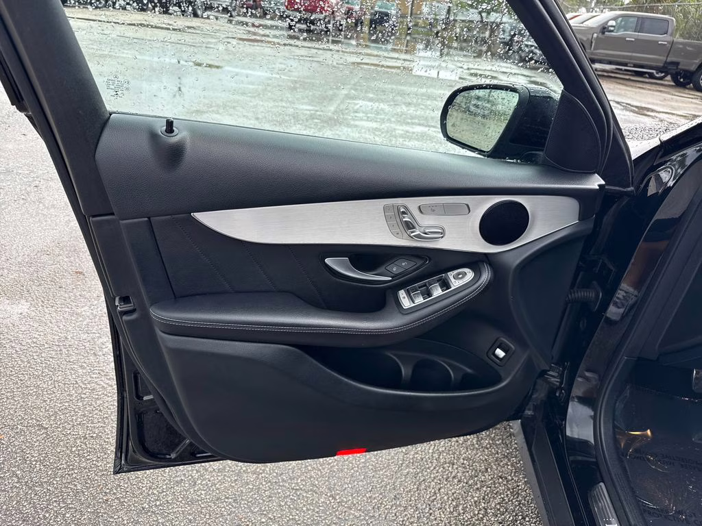 2019 Black Mercedes-Benz GLC GLC 300 RWD SUV