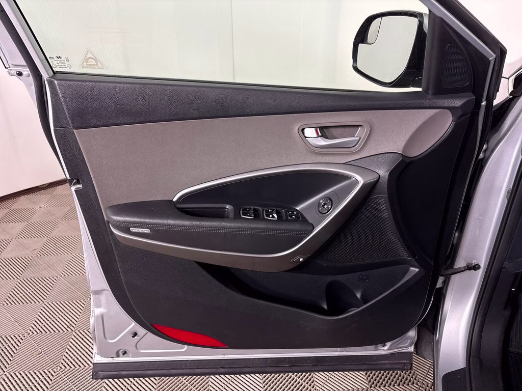 2017 Circuit Silver Hyundai Santa Fe SE FWD SUV