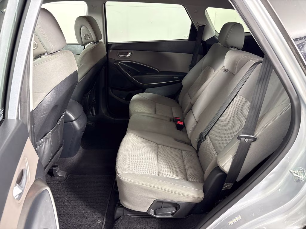 2017 Circuit Silver Hyundai Santa Fe SE FWD SUV