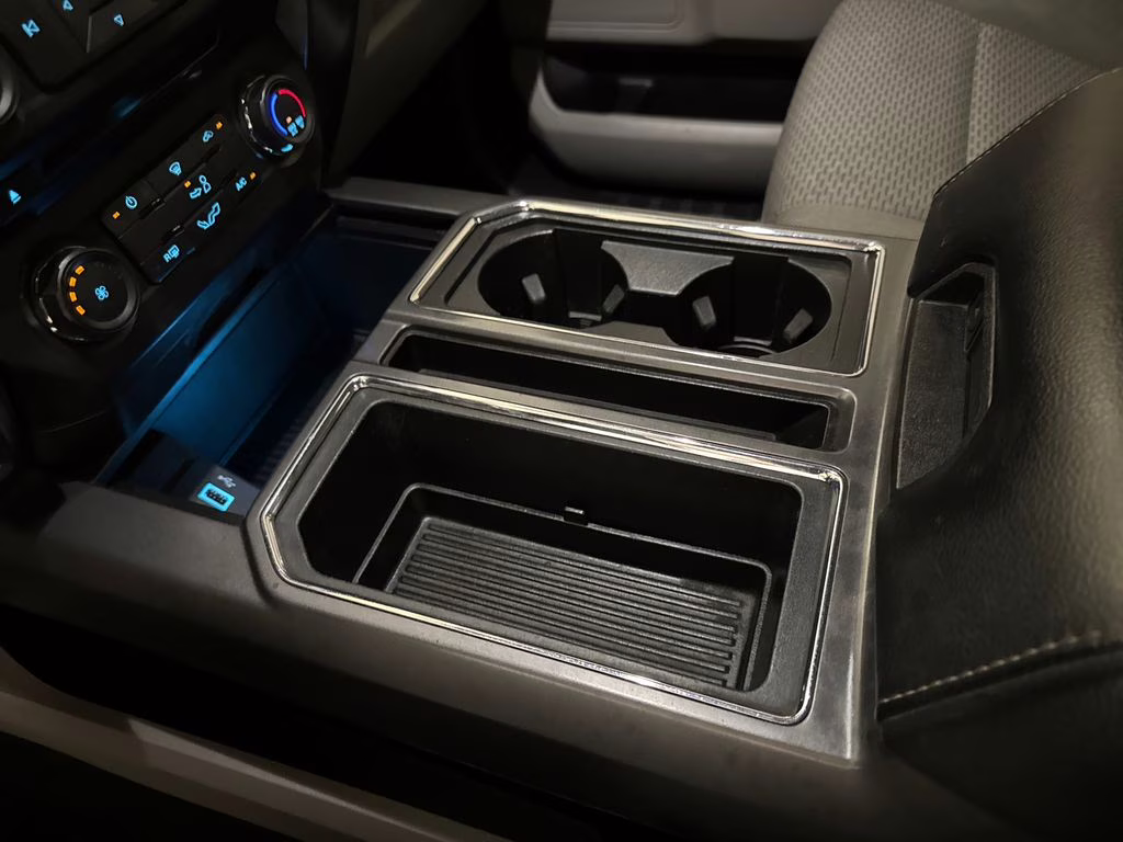 2018 Oxford White Ford F-150 XLT 4X4 Truck