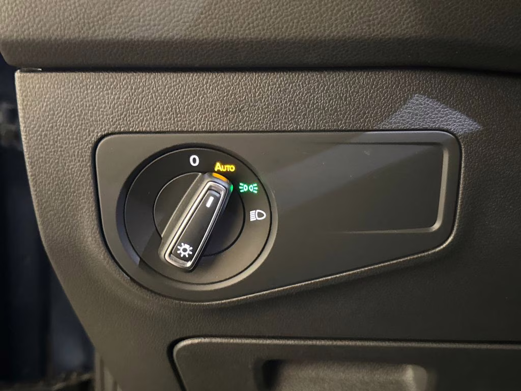 2020 Silk Blue Metallic Volkswagen Tiguan 2.0T SE FWD SUV