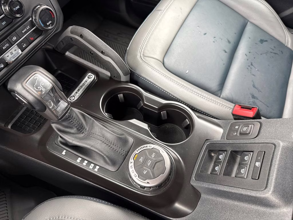 2024 Oxford White Ford Bronco Outer Banks 4X4 SUV