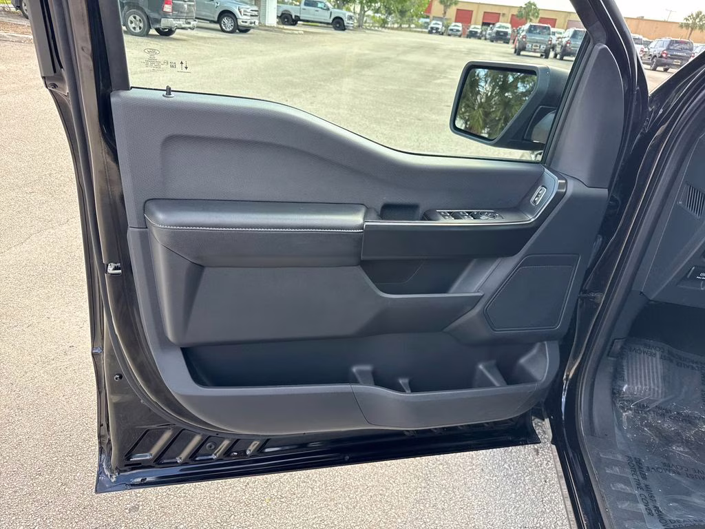 2024 Agate Black Metallic Ford F-150 STX 4X4 Truck