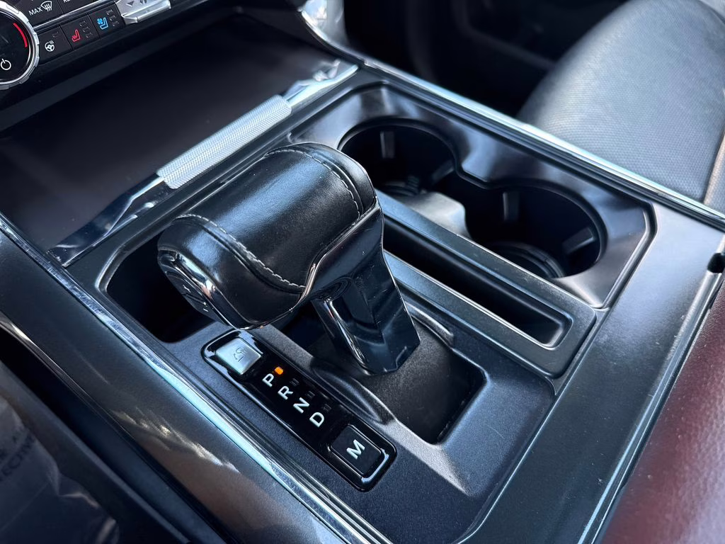 2021 Oxford White Ford F-150 Lariat 4X4 Truck