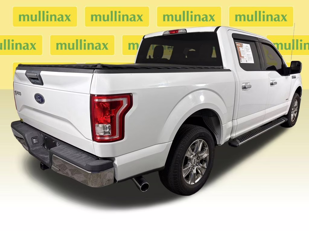 2015 Oxford White Ford F-150 XLT RWD Truck