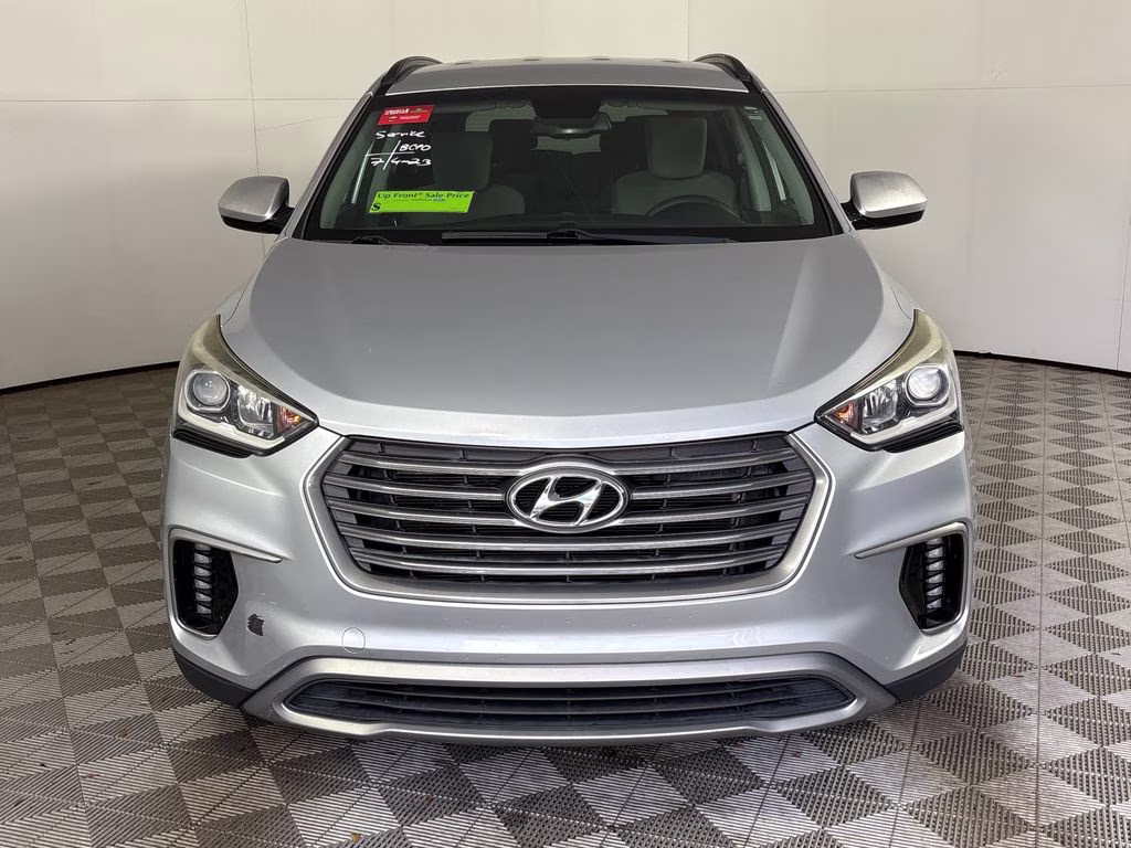 2017 Circuit Silver Hyundai Santa Fe SE FWD SUV