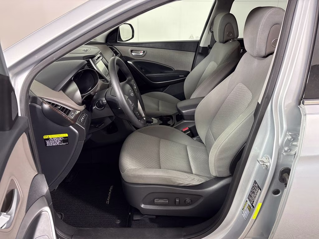 2017 Circuit Silver Hyundai Santa Fe SE FWD SUV
