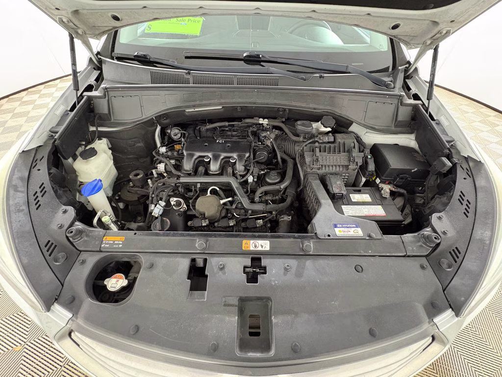 2017 Circuit Silver Hyundai Santa Fe SE FWD SUV