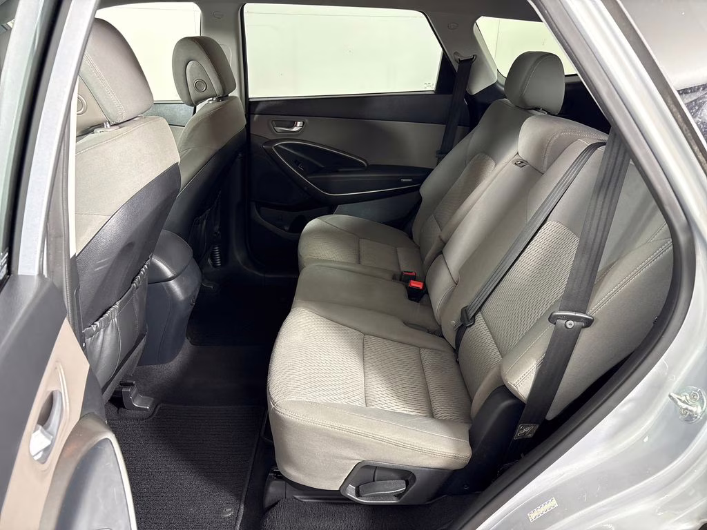 2017 Circuit Silver Hyundai Santa Fe SE FWD SUV