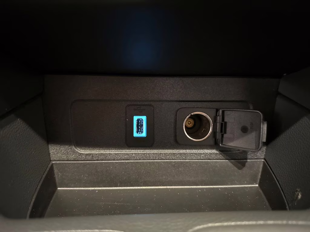 2017 Canyon Ridge Metallic Ford Escape SE FWD SUV