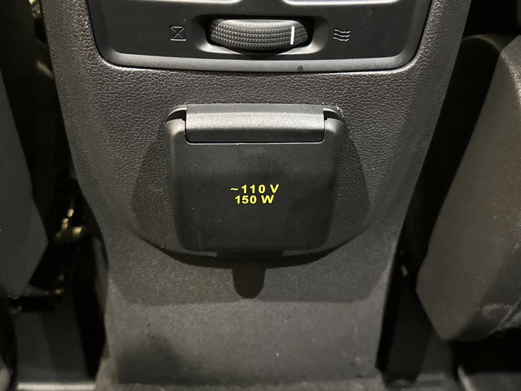 2017 Canyon Ridge Metallic Ford Escape SE FWD SUV