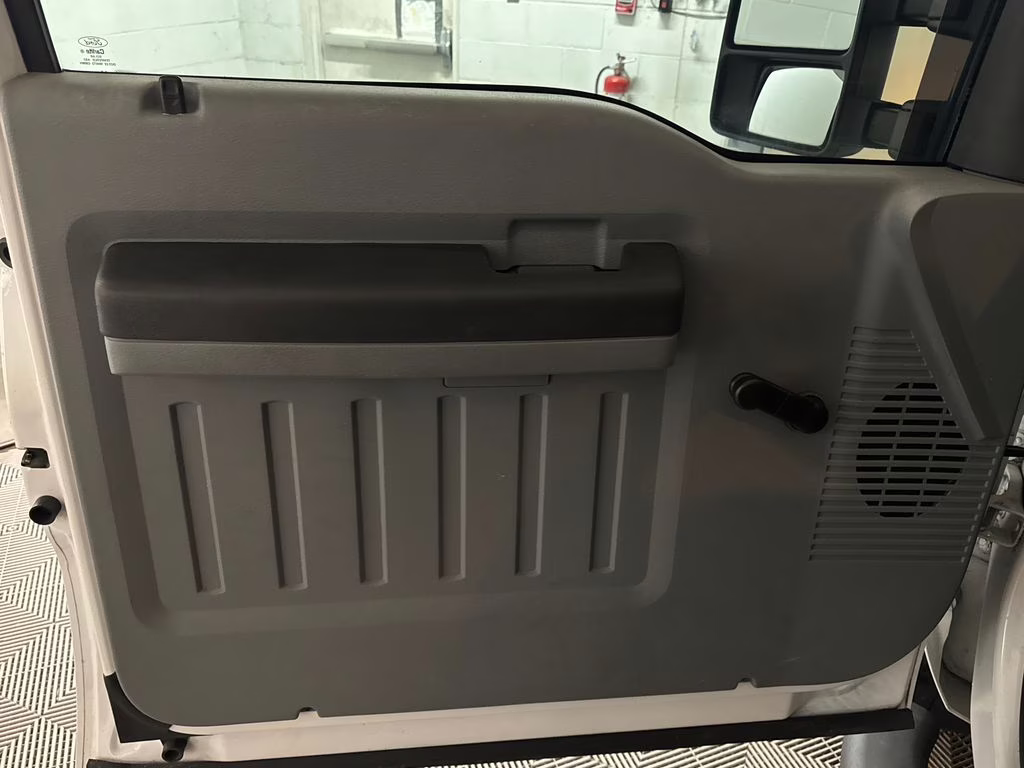 2012 Oxford White Ford Super Duty F-250 SRW XL 4X4 Truck