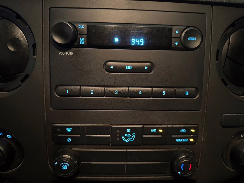 2012 Oxford White Ford Super Duty F-250 SRW XL 4X4 Truck