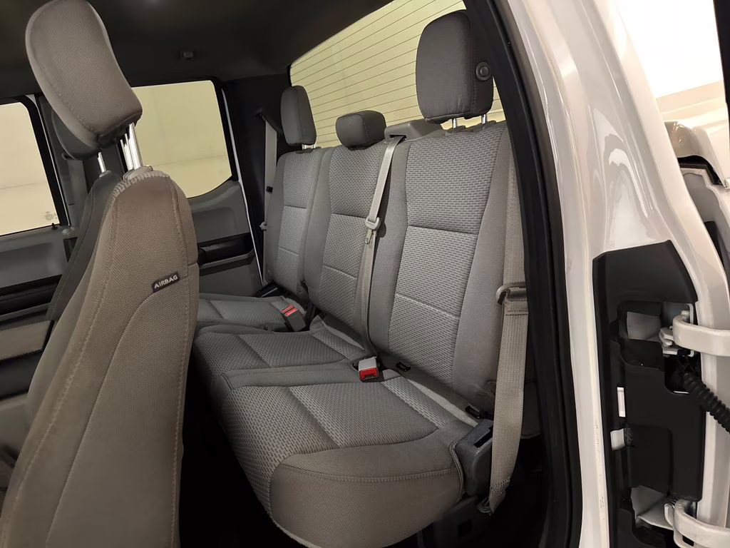 2018 Oxford White Ford F-150 XLT 4X4 Truck