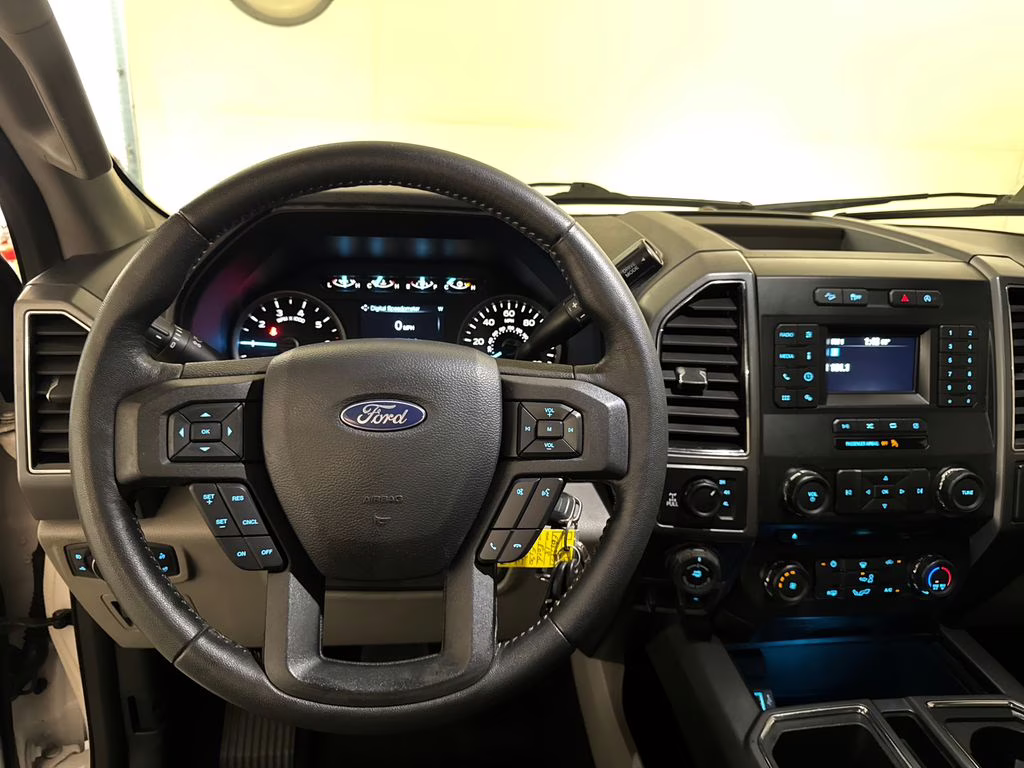 2018 Oxford White Ford F-150 XLT 4X4 Truck