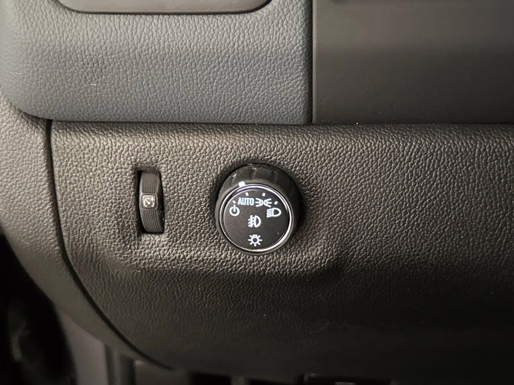 2022 Satin Steel Metallic Chevrolet Colorado Z71 RWD Truck