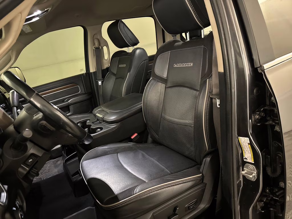 2022 Granite Crystal Metallic Clearcoat Ram 3500 Laramie 4X4 Truck