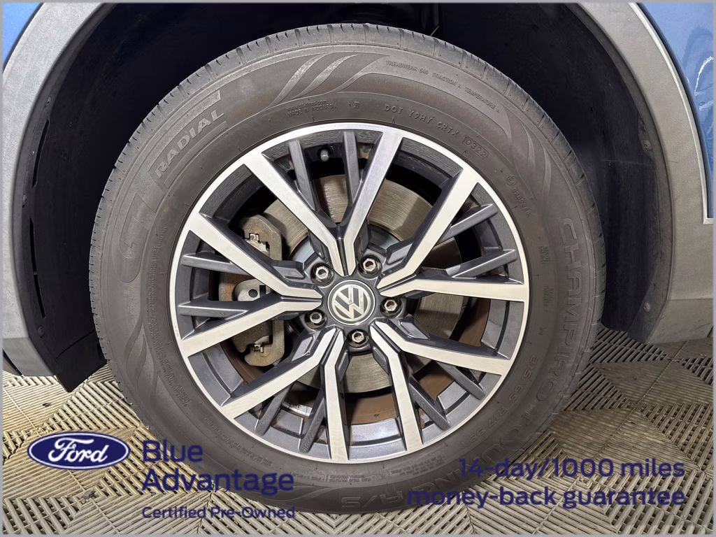 2020 Silk Blue Metallic Volkswagen Tiguan 2.0T SE FWD SUV