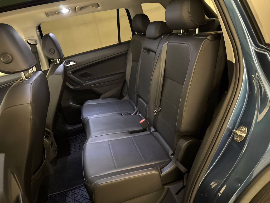 2020 Silk Blue Metallic Volkswagen Tiguan 2.0T SE FWD SUV