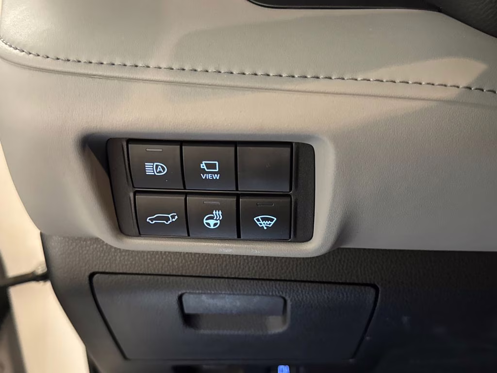 2022 Wind Chill Pearl Toyota Highlander Platinum AWD SUV