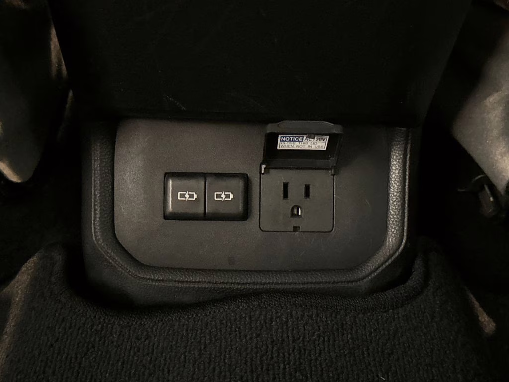 2022 Wind Chill Pearl Toyota Highlander Platinum AWD SUV