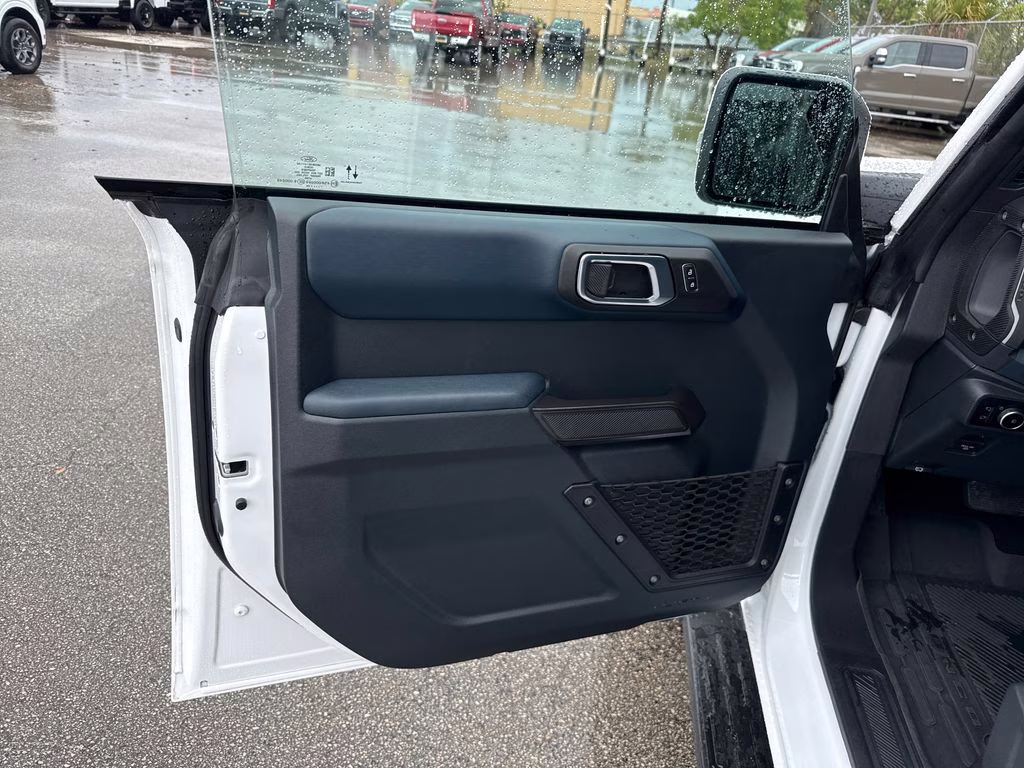 2024 Oxford White Ford Bronco Outer Banks 4X4 SUV