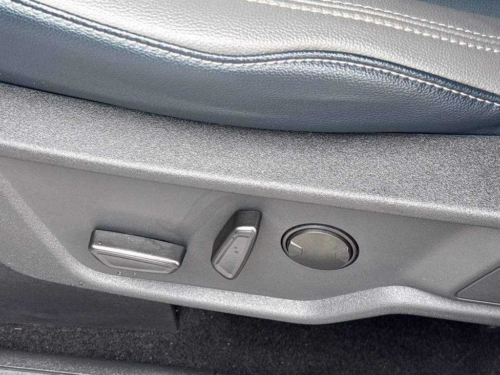 2024 Oxford White Ford Bronco Outer Banks 4X4 SUV