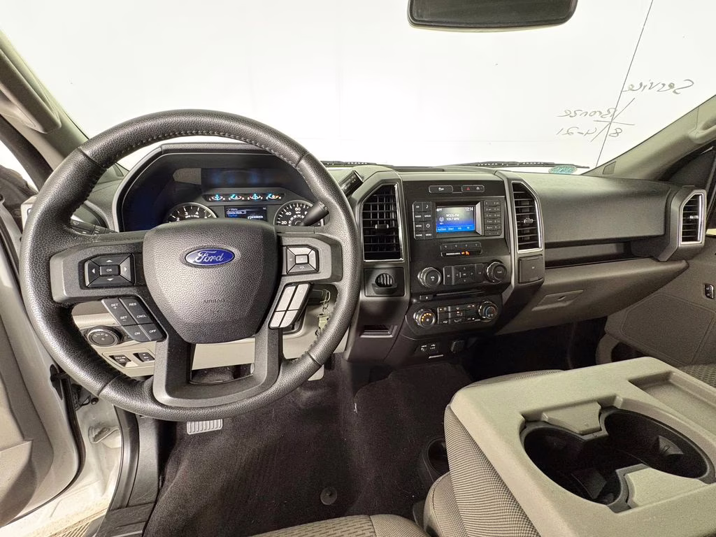 2015 Oxford White Ford F-150 XLT RWD Truck