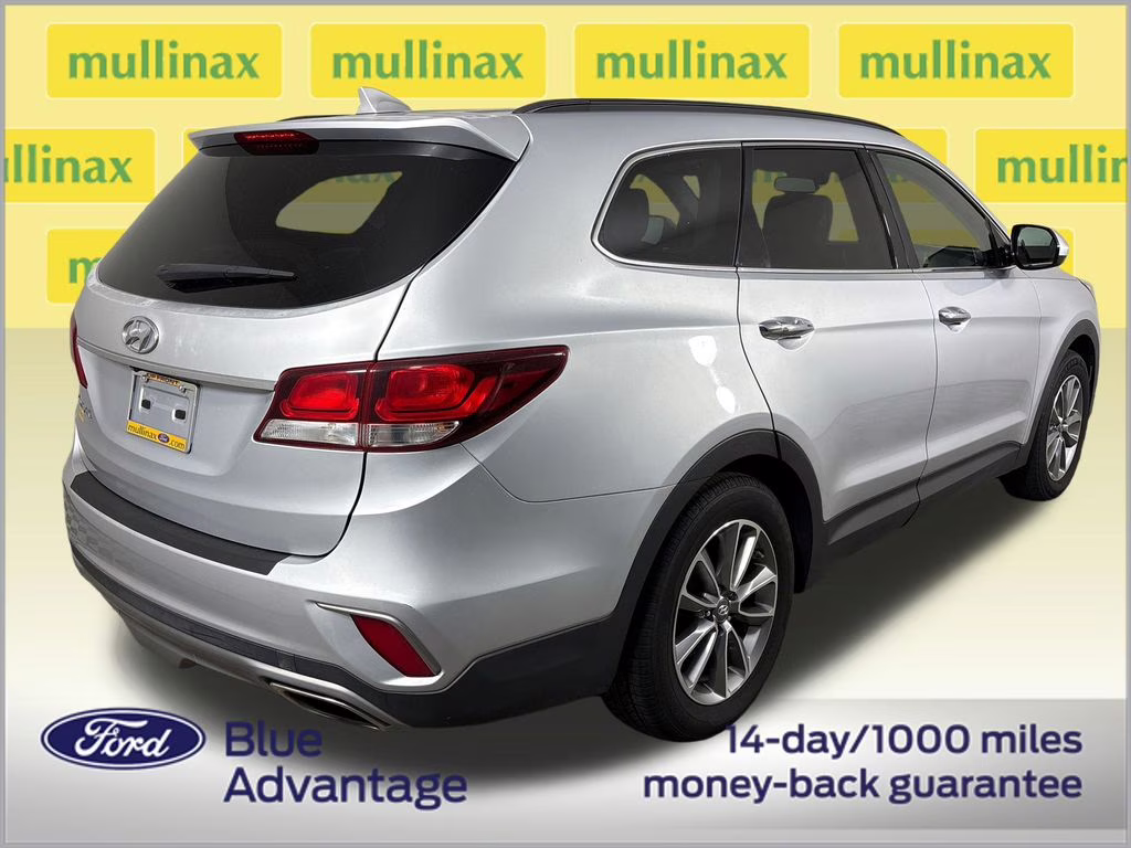 2017 Circuit Silver Hyundai Santa Fe SE FWD SUV