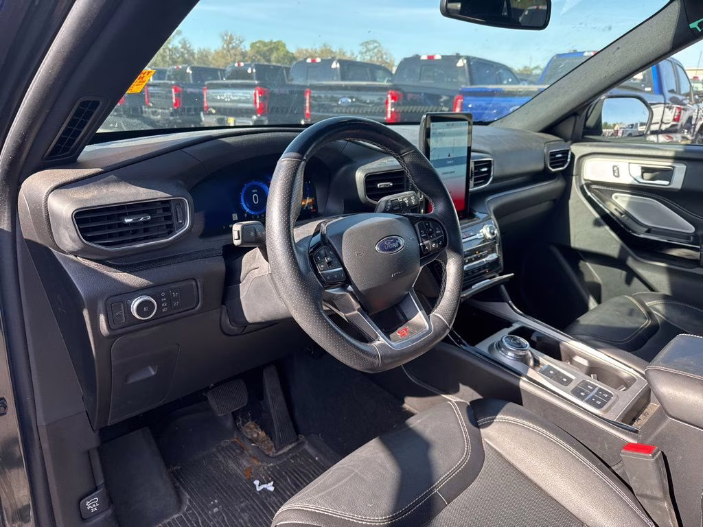 2022 Green Metallic Ford Explorer ST RWD SUV