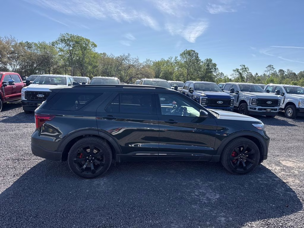 2022 Green Metallic Ford Explorer ST RWD SUV