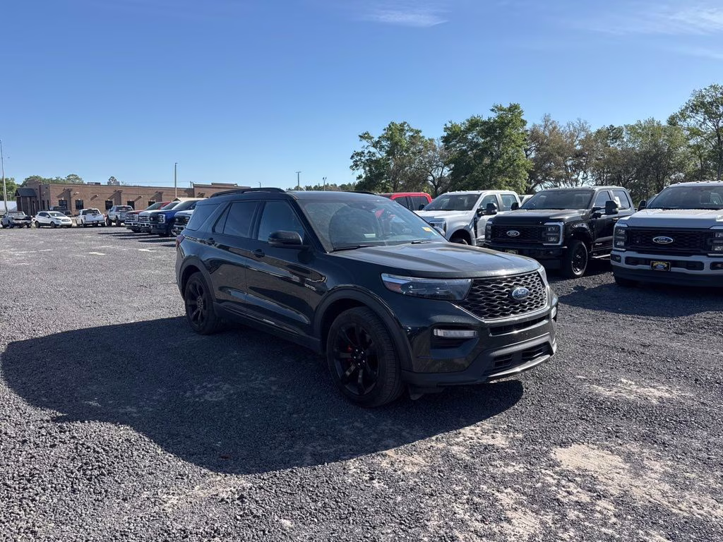 2022 Green Metallic Ford Explorer ST RWD SUV