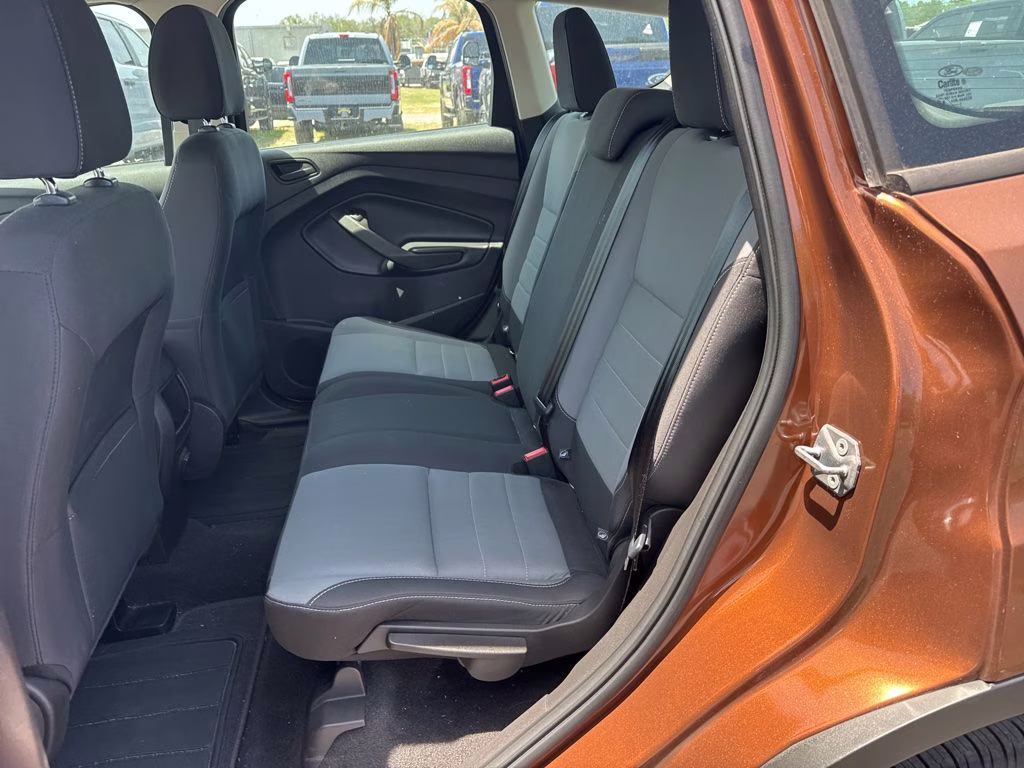 2017 Canyon Ridge Metallic Ford Escape S FWD SUV